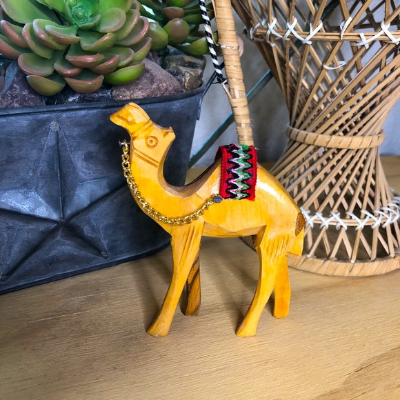 🐪 Small Carved wood camel
